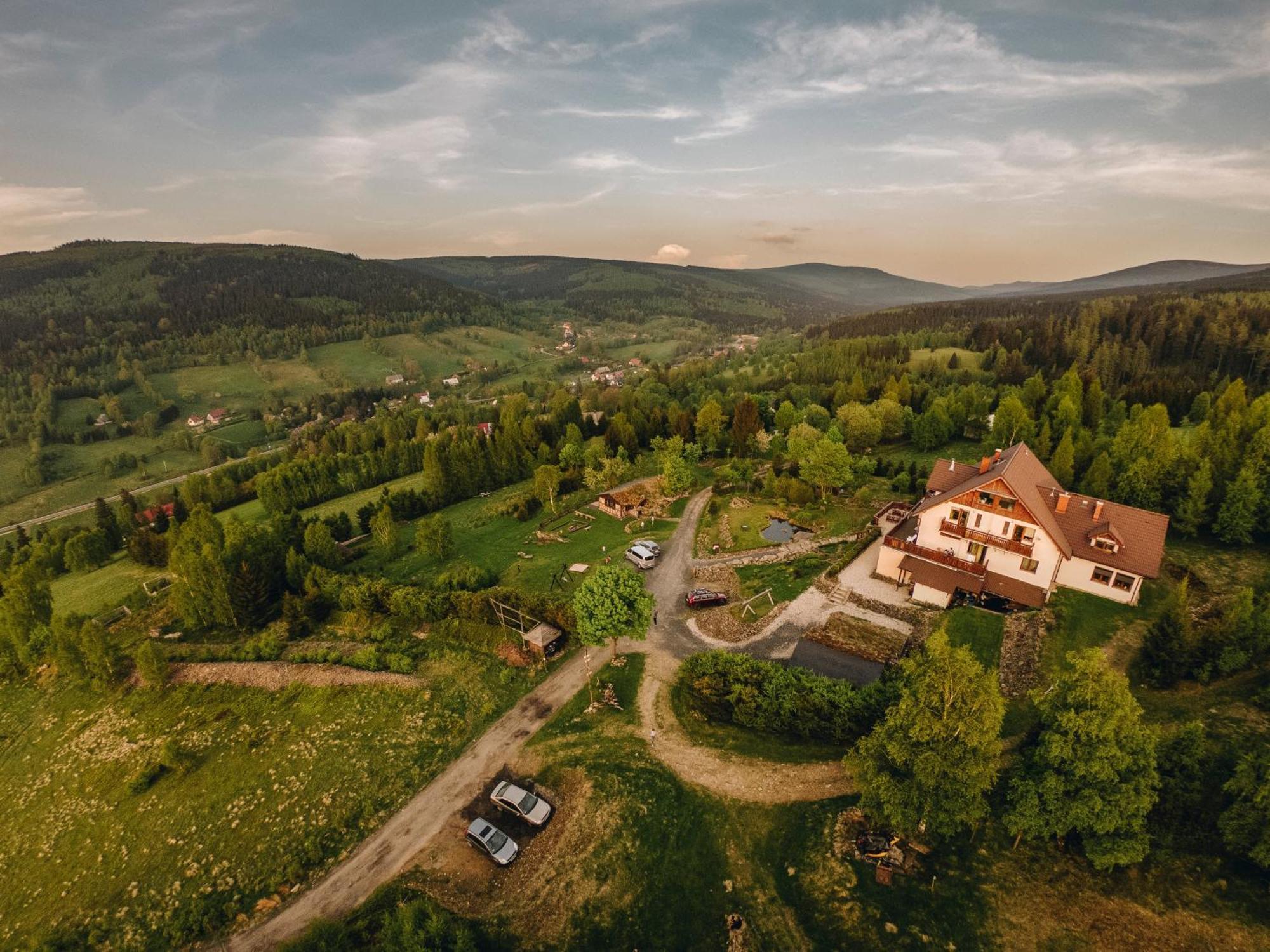 Willa Z Gwarantowanym Widokiem Na Gory Aleksander Panorama Świeradów-Zdrój 外观 照片